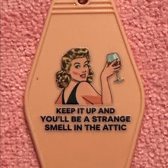 Motel Key Chain - Picture 2 of 2